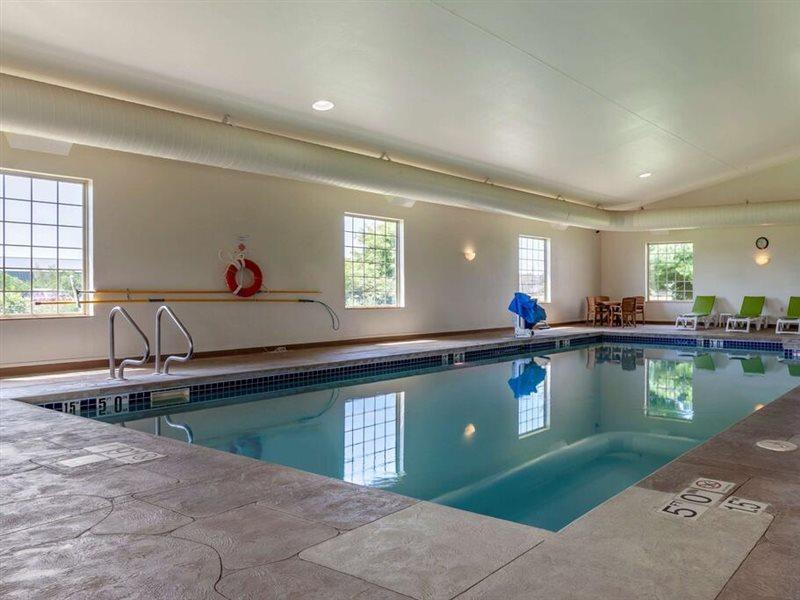 Comfort Suites Delavan - Lake Geneva Area Экстерьер фото
