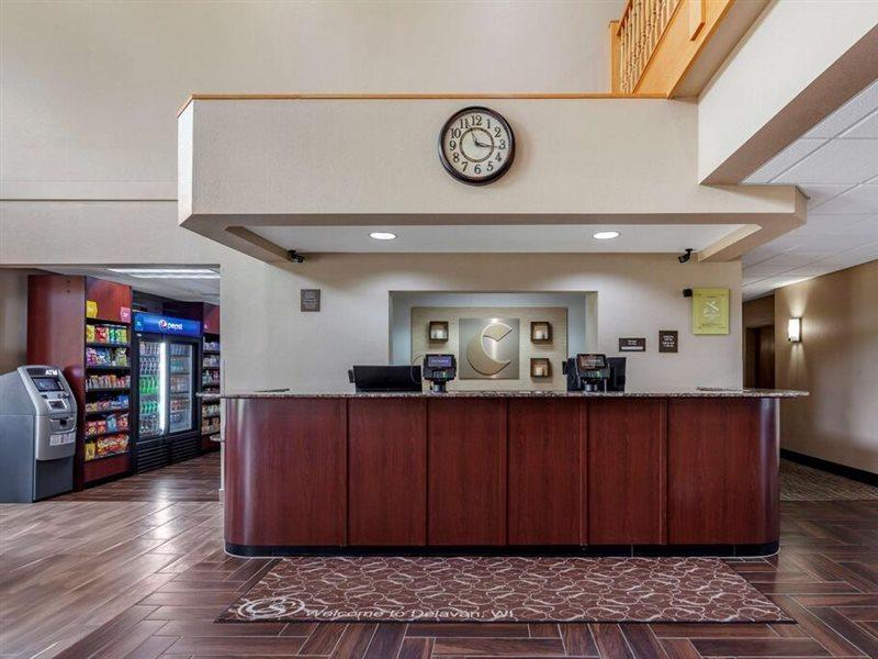 Comfort Suites Delavan - Lake Geneva Area Экстерьер фото