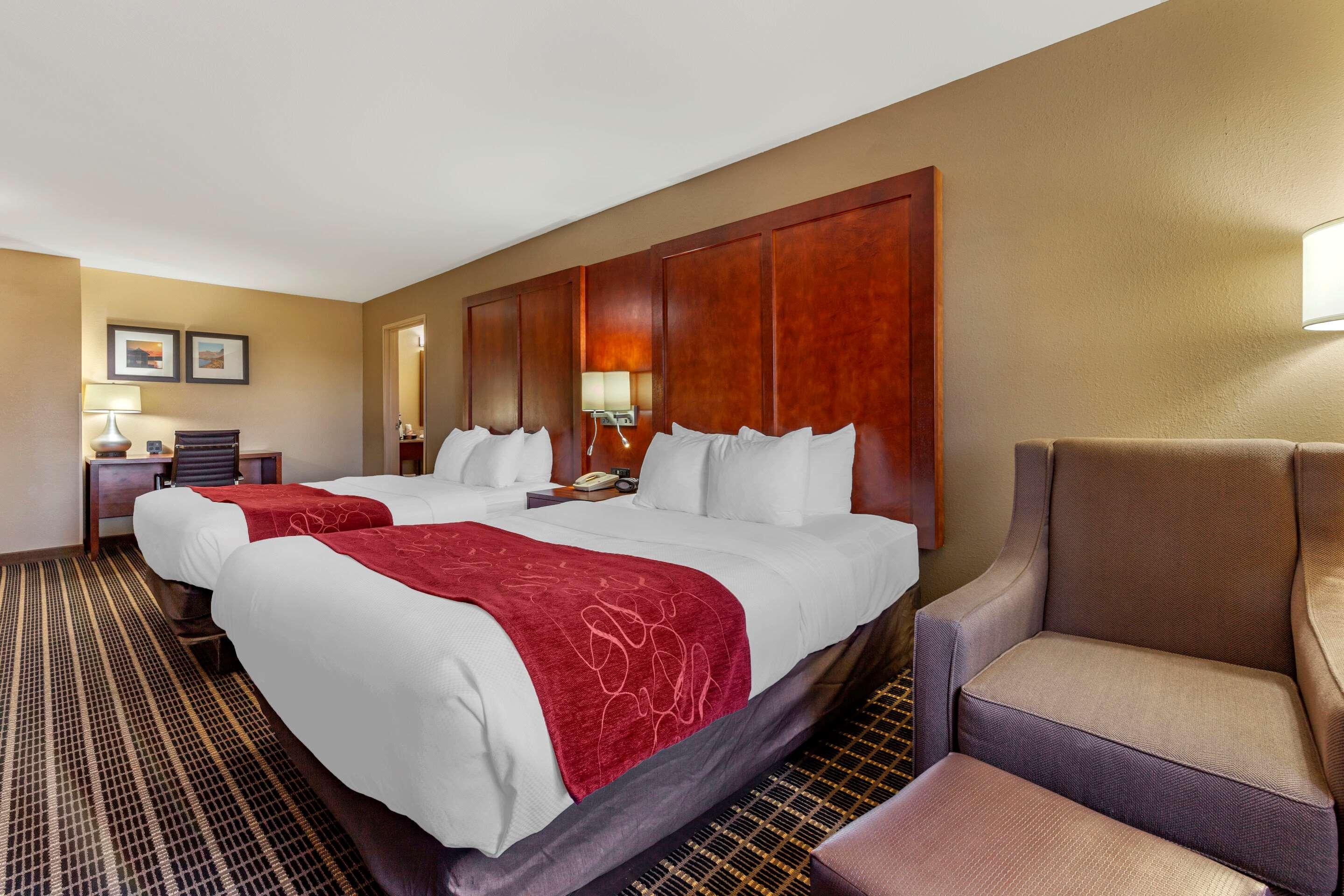 Comfort Suites Delavan - Lake Geneva Area Экстерьер фото
