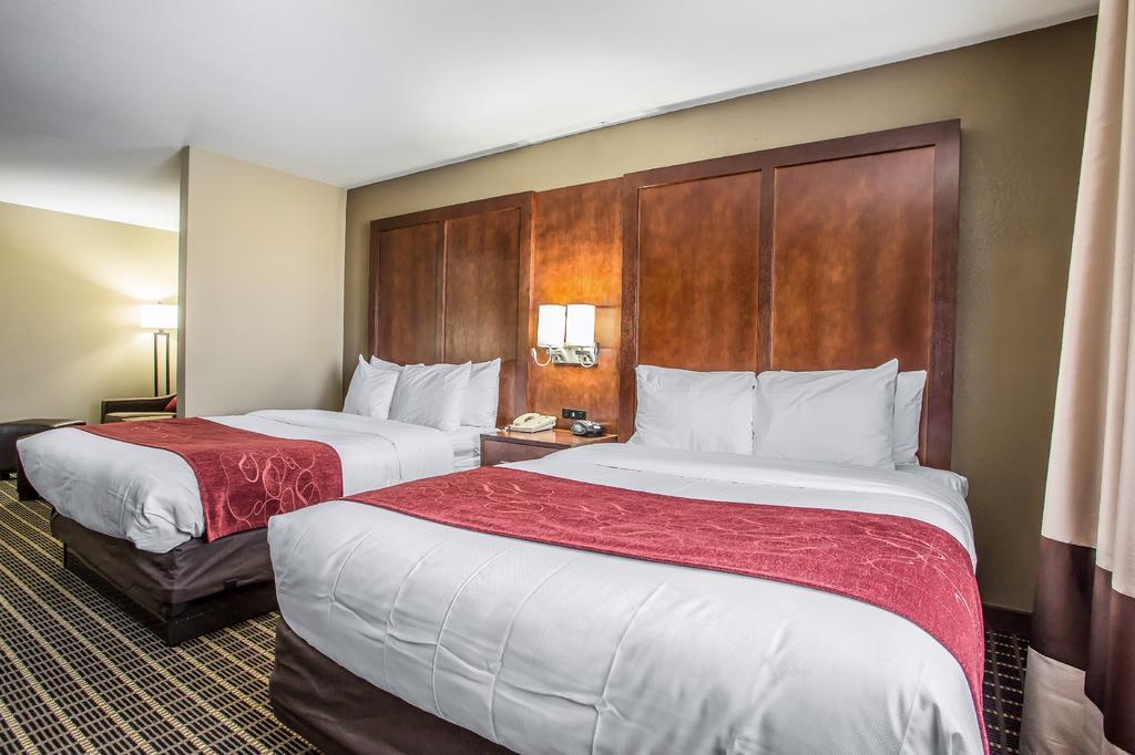 Comfort Suites Delavan - Lake Geneva Area Экстерьер фото