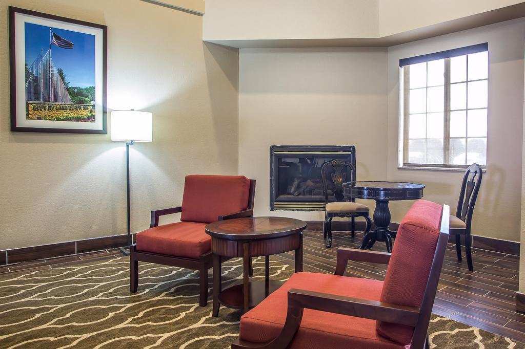 Comfort Suites Delavan - Lake Geneva Area Экстерьер фото