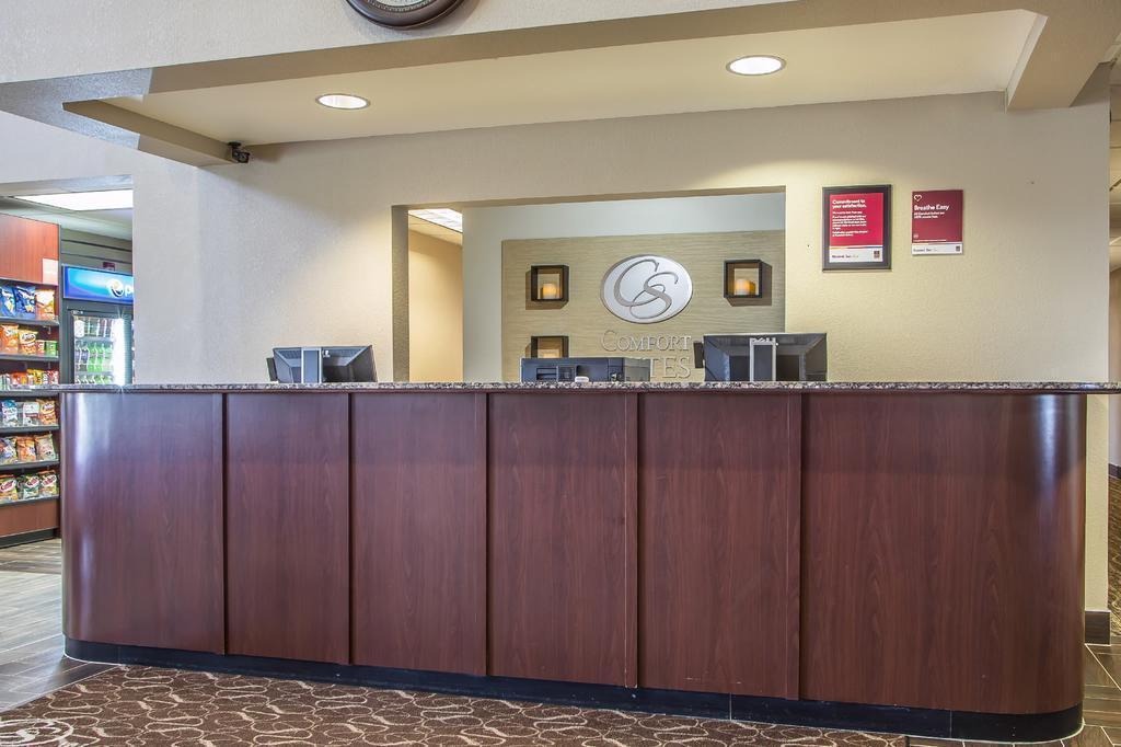 Comfort Suites Delavan - Lake Geneva Area Экстерьер фото