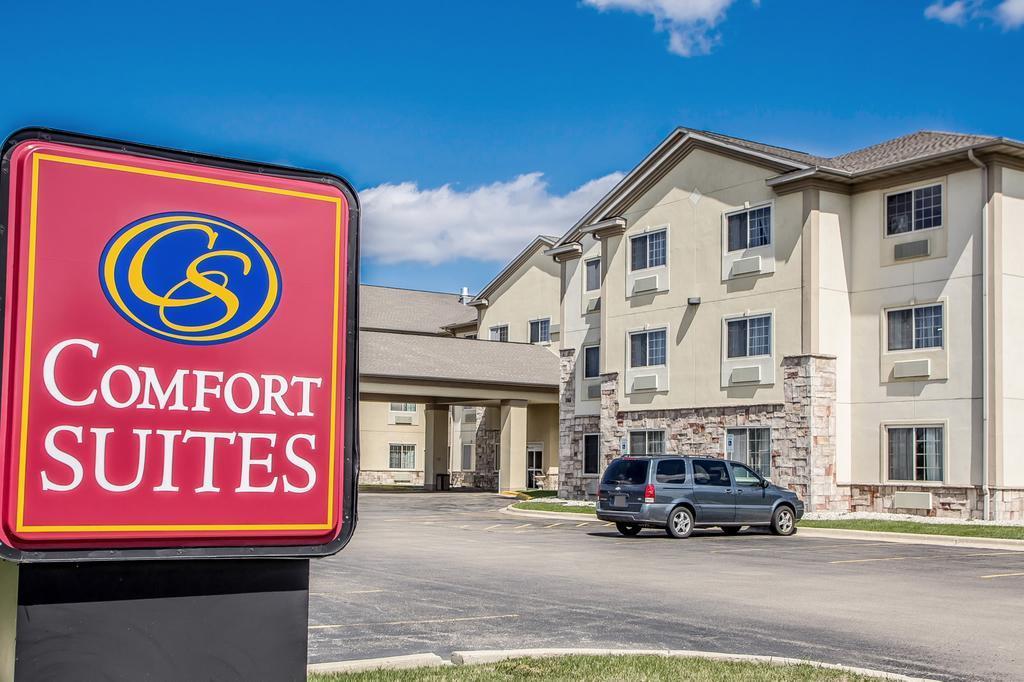 Comfort Suites Delavan - Lake Geneva Area Экстерьер фото